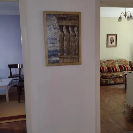 Era Echoes - Preserved Historical شقة